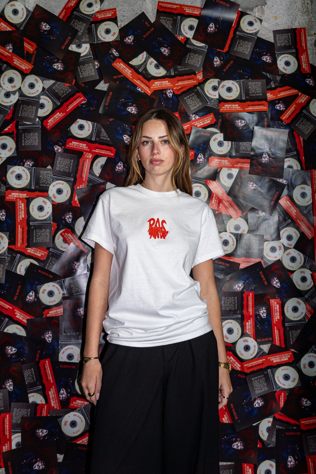 t-shirt blanc sérigraphie rouge