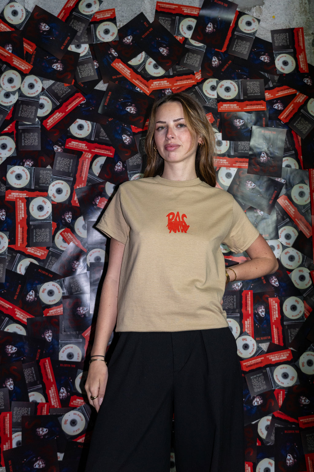 t-shirt marron clair sérigraphie rouge