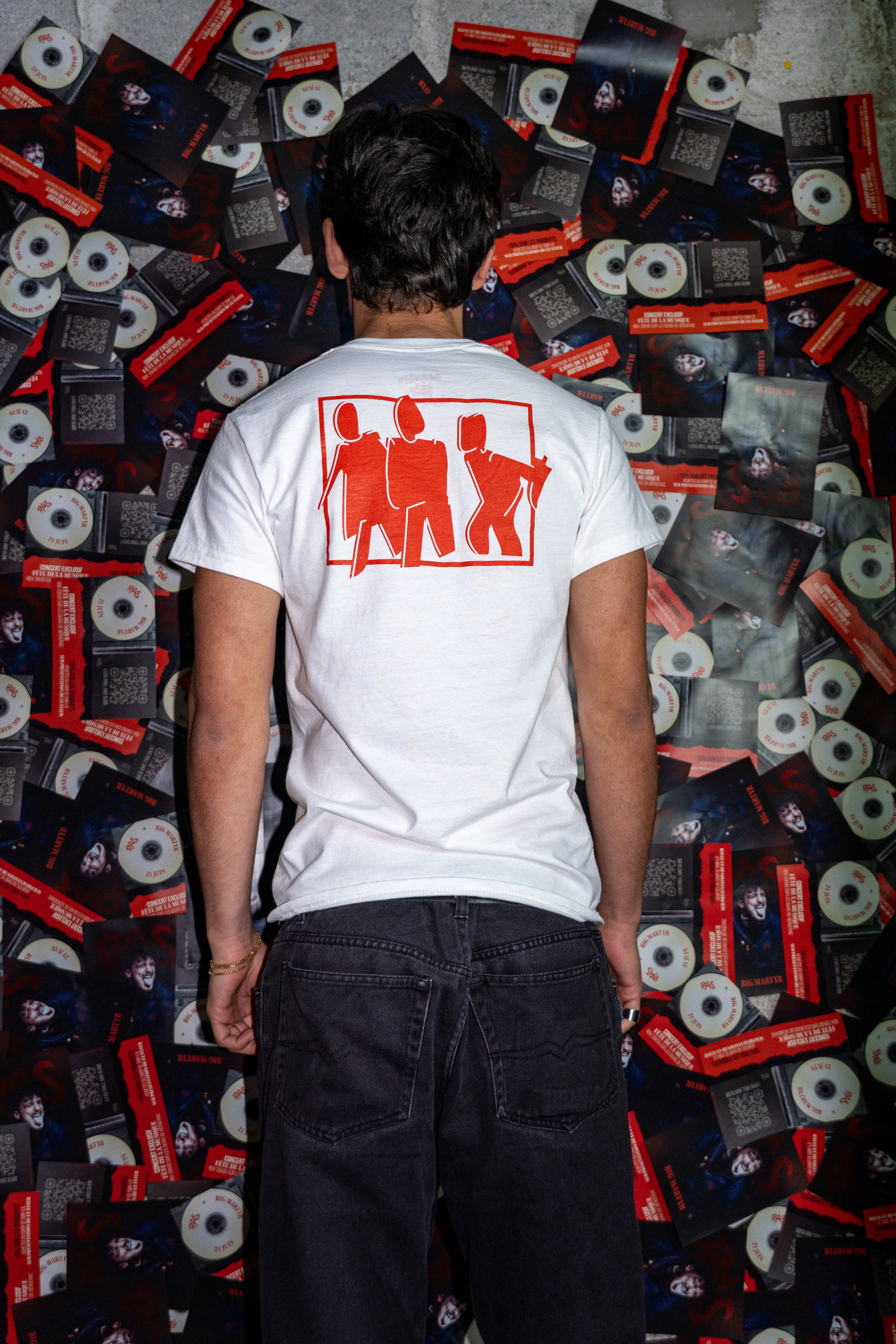t-shirt blanc sérigraphie rouge